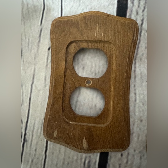 Vintage oak Rustic Wooden Light Switch and Outlet Covers set of 9 - Picture 3 of 11
